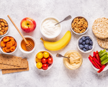 Smart Snacking: Simple Tips for Healthy Nibbles